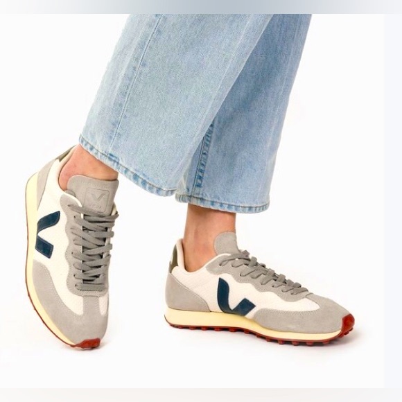 VEJA Rio Branco Alveomesh Sneakers NWOT